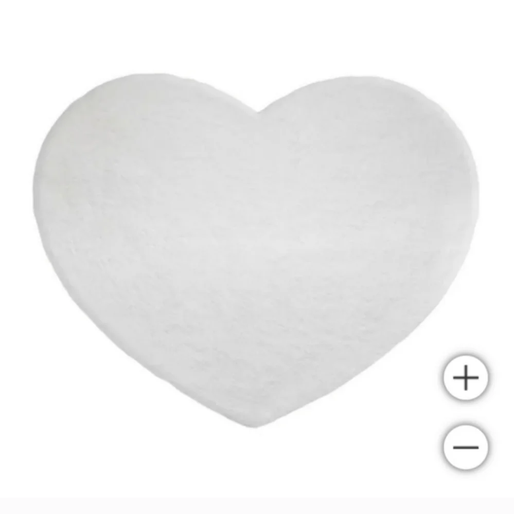 Mondetta Chateau Heart-Shaped Faux Fur Rug